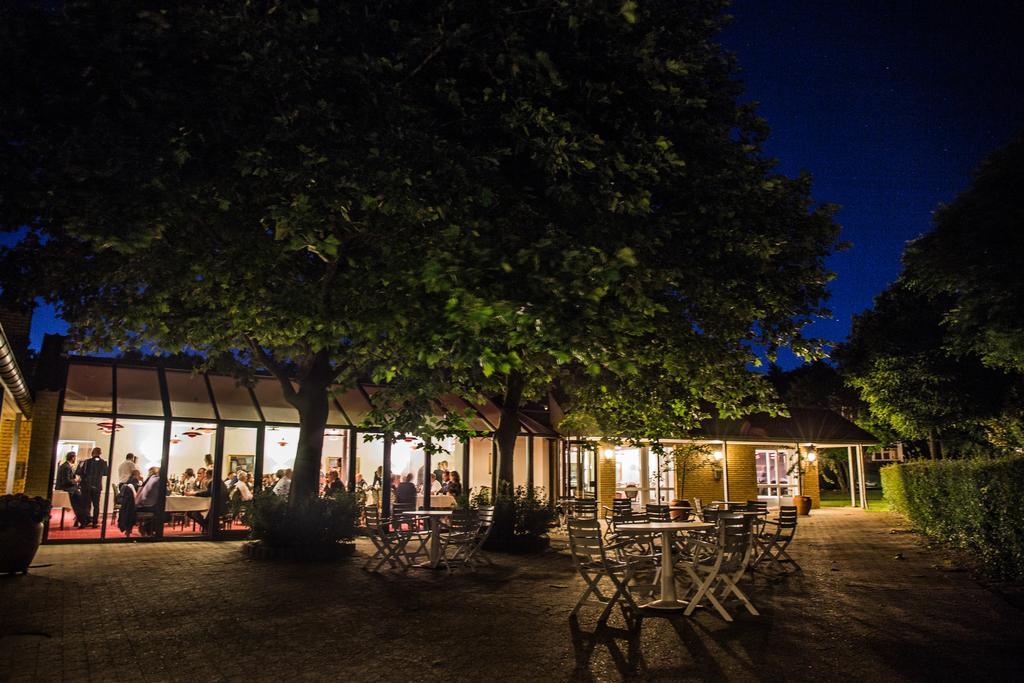 Fjelsted Skov Hotel & Konference Ejby  エクステリア 写真